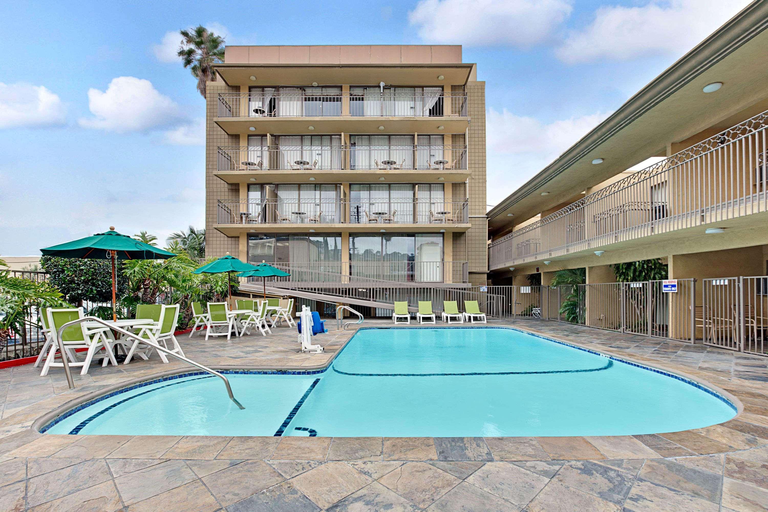 Hotel Vivo Flex Living Torrance Exteriér fotografie